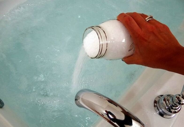 Taking a bath with soda to enlarge your penis